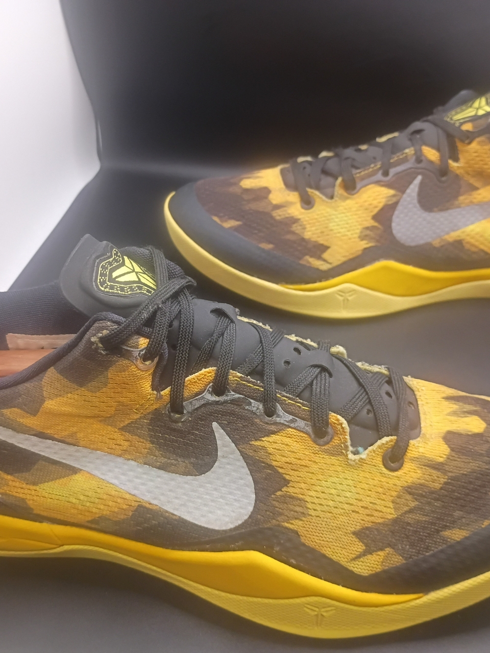 Nike Kobe 8 System Sulfur Electric Sneakers Men’s Size 9.5